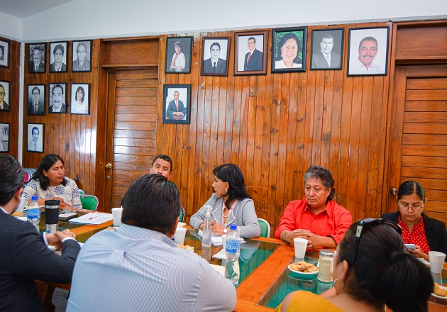 Anabell Ávalos, dirigente del PRI estatal, se reúne con presidentes de comités municipales
