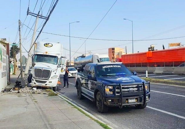 Atiende Dirección de Seguridad de Huamantla percance vial en el Libramiento Oriente