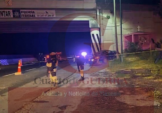 Pierde la vida al impactar su auto contra el muro de un puente, en la México-Veracruz