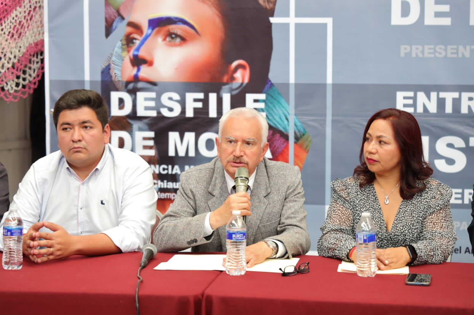 Presentan en Chiautempan primera edición de 'Entrelazando Historias'