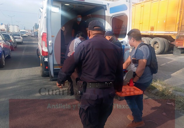 Atropellan a jovencita en la Tlaxcala-Puebla; fue trasladada a un hospital