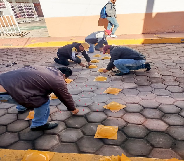 Refuerza el Ayuntamiento de Apetatitlán la seguridad vial en calles cercanas a escuelas