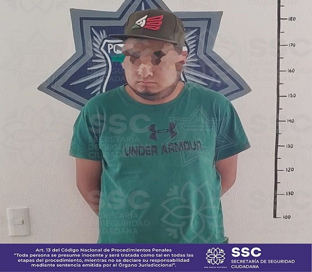 Detiene Policía Estatal a par de masculinos por presunta posesión de enervantes, en Calpulalpan
