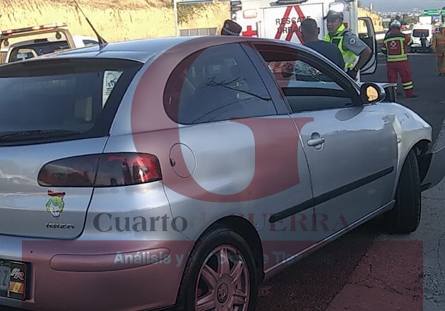 Trío de ebrios provoca accidente en el Periférico de Tlaxcala