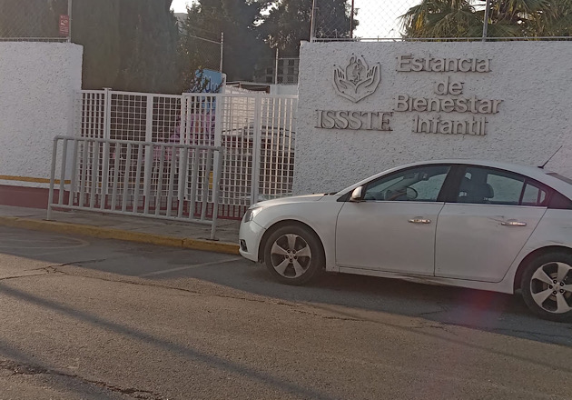 Padres de familia exigen destitución de directora de Estancia Infantil número 31 del Issste