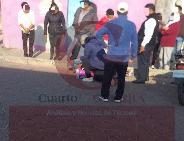 Se accidentan en moto una mujer y una menor de edad, en Ixtacuixtla