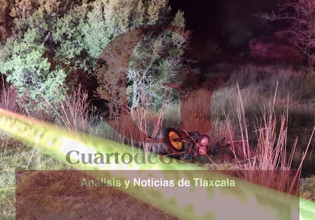 Muere un motociclista al caer a un barranco, en Xaltocan