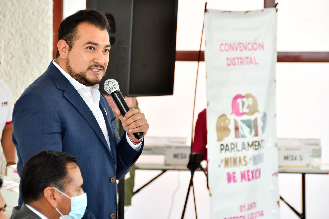 Reconoce Santos Cedillo participación de niñas y niños en el 12º Parlamento Infantil