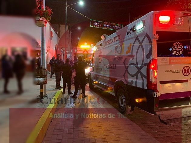 Colapsa grada durante evento navideño en Teolocholco; resultan al menos ocho lesionados