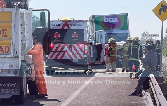 En la autopista Tlaxcala-Puebla, muere una persona y tres resultan lesionadas tras fuerte choque frontal