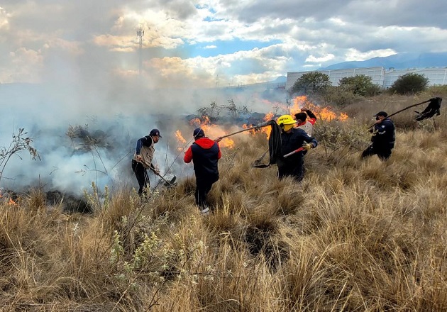 Atiende Protección Civil de Huamantla incendio cerca de Fidecix II