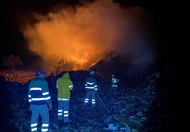 Controlan corporaciones de seguridad incendio en el relleno sanitario de Benito Juárez