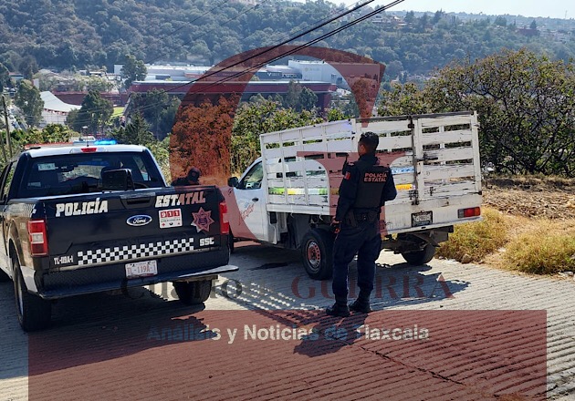Policías estatales recuperan camioneta refresquera que había sido robada con lujo de violencia