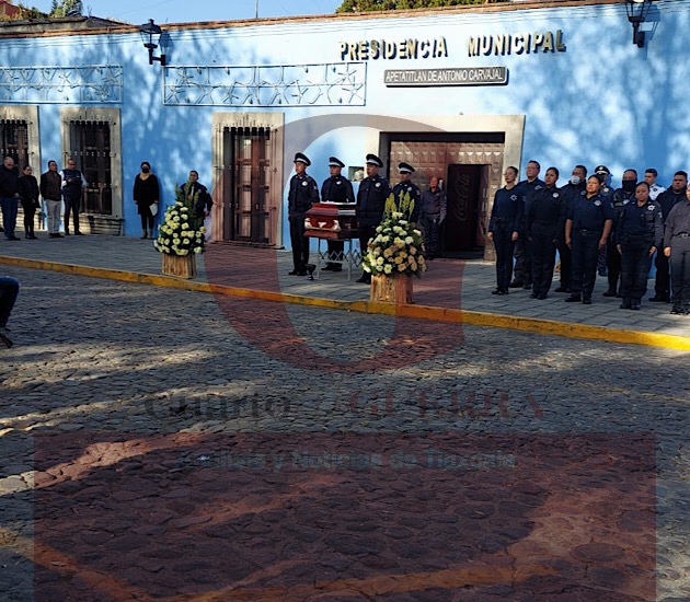 Dan último adiós a paramédico Lauro Jiménez