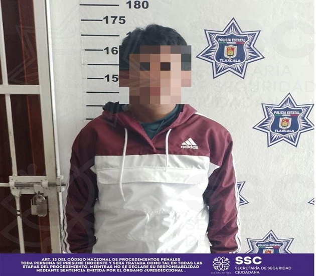 Lo detienen en posesión de sustancias ilegales