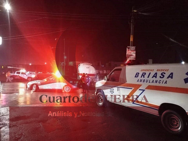 Pipa de gas es embestida por tren, en Huamantla