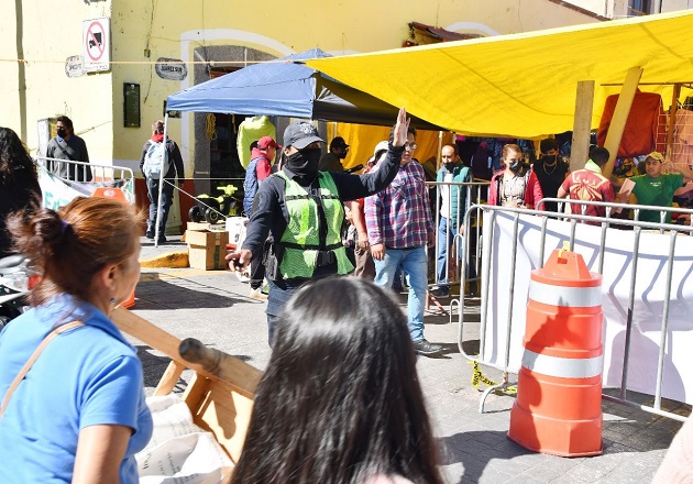 Despliega Ayuntamiento de Huamantla operativo durante las actividades comerciales por el Día de Reyes