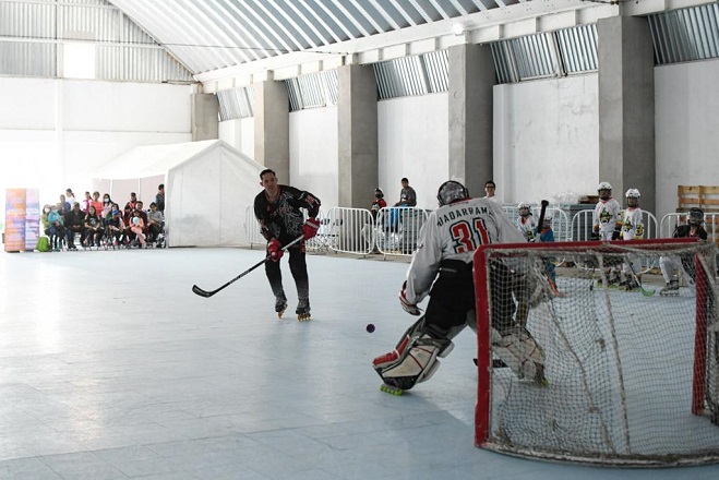 Disfrutan más de mil 500 niños de pista de patinaje en Apizaco