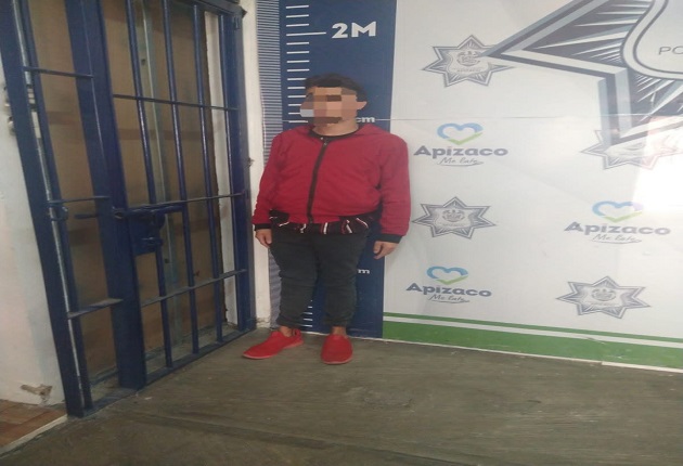 Asegura Policía Municipal de Apizaco a presunto ladrón de supermercado