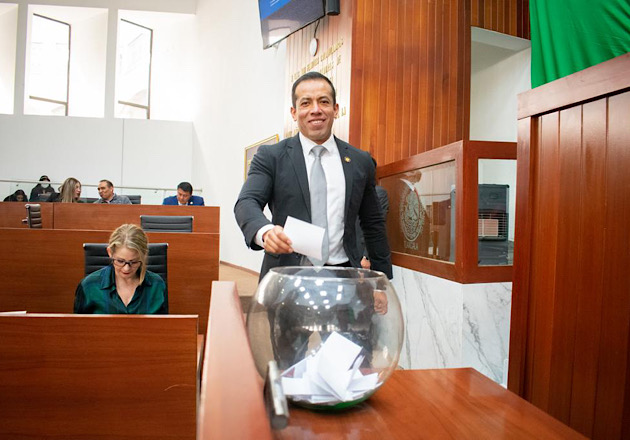 Designa Congreso al Diputado Bladimir Zainos Flores como presidente de la Mesa Directiva