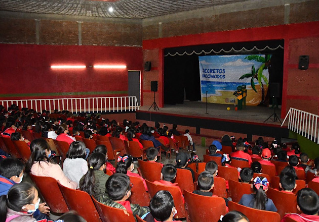 Con obra de teatro el gobierno de Huamantla concientiza a jóvenes sobre el abuso infantil