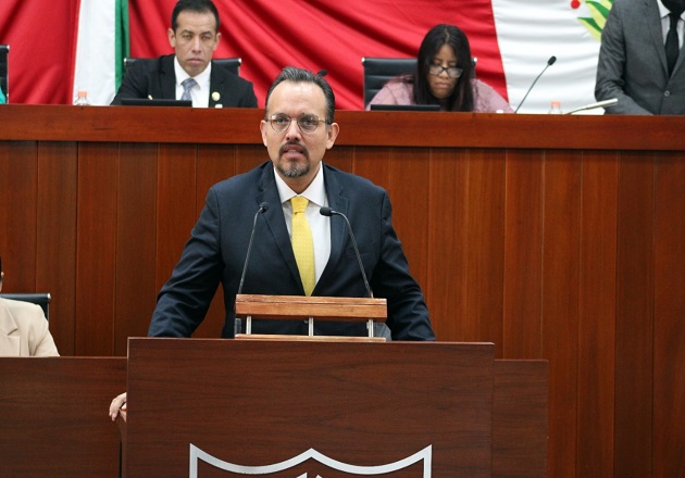 Voto de confianza al secretario Celaya Gamboa, pero no un cheque en blanco: Juan Manuel Cambrón