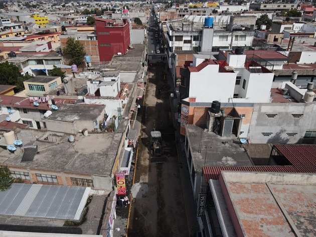 Avanza rehabilitación de calles en el centro de Chiautempan