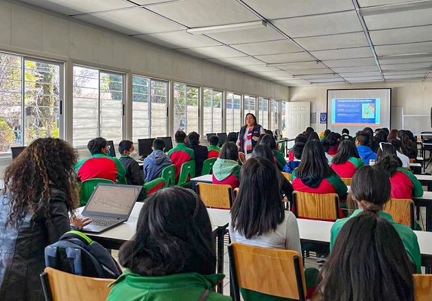 Imparten plática sobre prevención de la violencia a estudiantes de Huamantla en el Día Naranja
