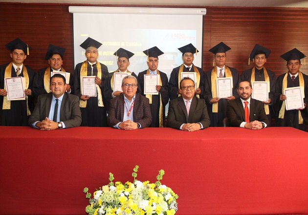 Culminan en la UATx estudios profesionales en diseño automotriz