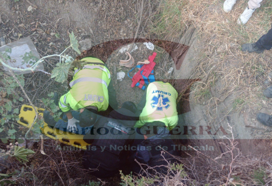 Cae hombre a barranco cuando buscaba conejos, en Tepetomatitlán,  Apetatitlán