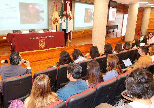 Hablan en la UATx sobre la violencia en el noviazgo