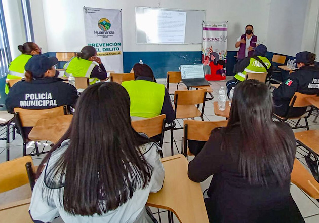 Imparte Dirección de Seguridad Pública taller para inhibir la violencia de género