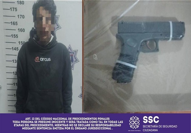 En Tzompantepec y Tetla, detienen a dos personas con réplicas de armas de fuego