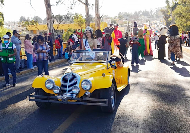 Huamantla deleita con su participación en el desfile de Carnaval de Totolac