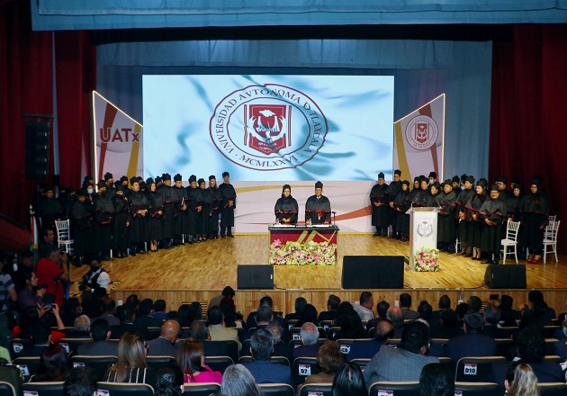 Presenta Rector de la UATx primer informe de actividades