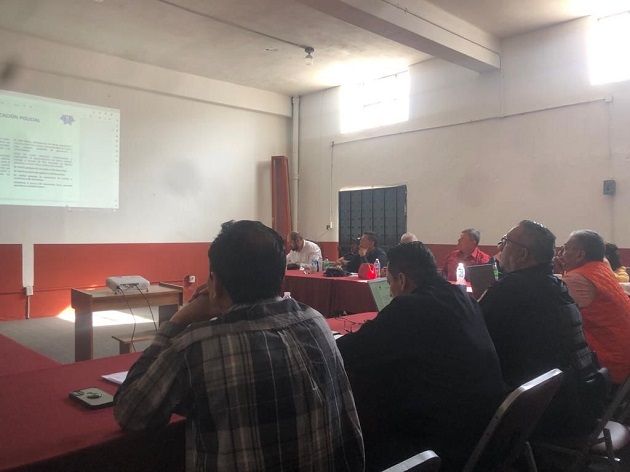 Disipan dudas presidentes de comunidad de Chiautempan en mesas de trabajo con integrantes del Ayuntamiento