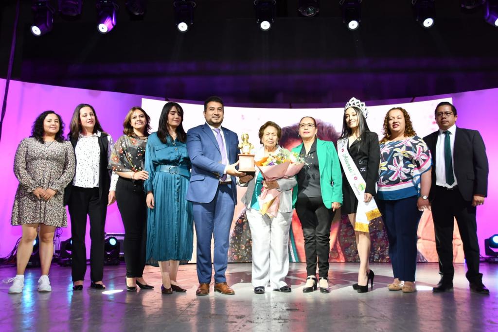 Con el premio ‘Paulina Maraver’ Huamantla reconoce la trayectoria de todas las mujeres: Salvador Santos Cedillo