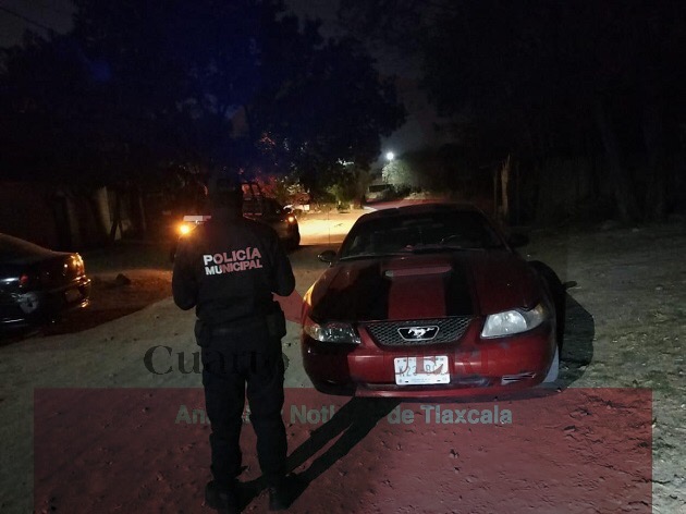 En recorrido de vigilancia, Policía Municipal de Papalotla asegura auto con placas sobrepuestas