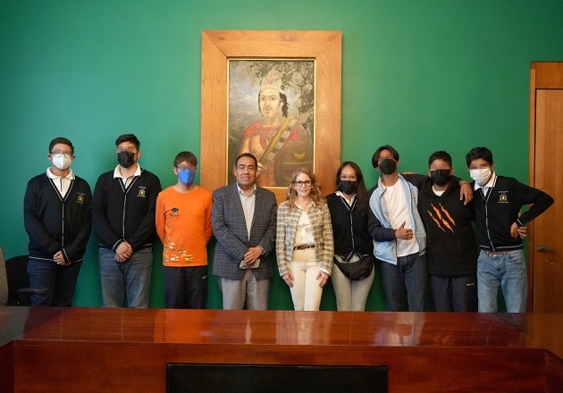 Conocen instalaciones del Congreso del Estado alumnos de la Escuela Juan Luna Molina