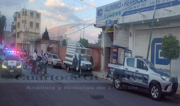 Sujetos armados asaltan negocio de aluminio, en Chiautempan
