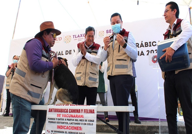 Aplauden presidentes municipales campaña de vacunación canina, coordinada por la SESA