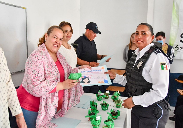 Finaliza curso de inteligencia emocional para mujeres de seguridad pública de Huamantla