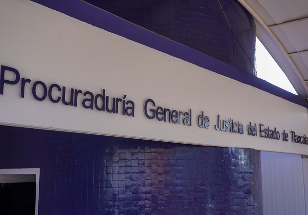 Vinculan a proceso a una mujer y dos hombres por robo calificado: PGJE