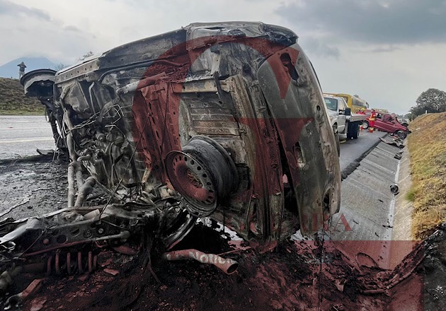 Cinco personas muertas, entre ellas un menor de edad, en accidente sobre la Amozoc-Perote
