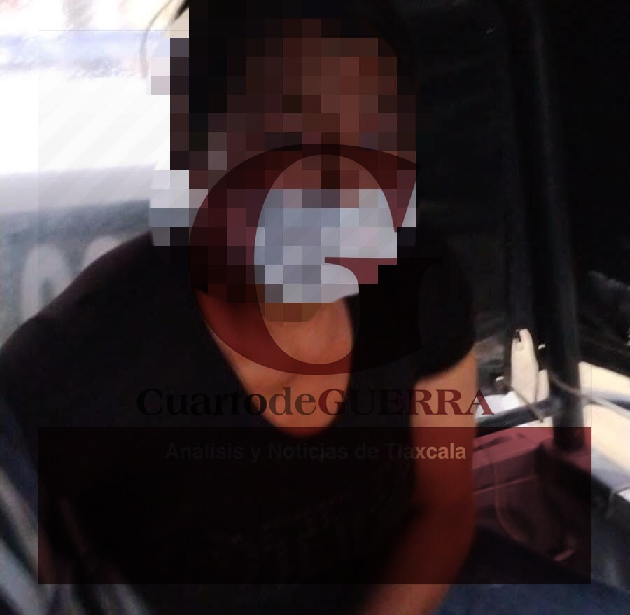 Salvan a mujer de ser linchada por presuntamente robar limosnas de la iglesia de Jesús Tepactepec