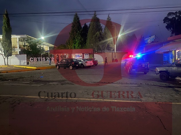 Hieren de bala a trabajador de tapicería, frente al CBTIS 212 de Tetla; su estado de salud es grave