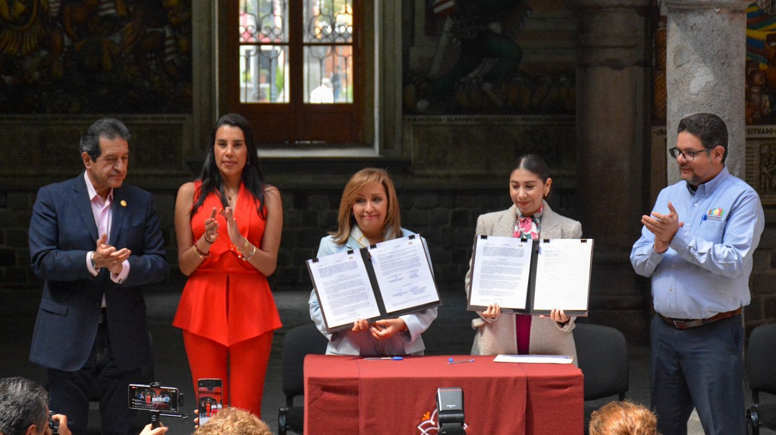 Firma Secture convenio con asociación Corazón Urbano para aplicar programa 'Rutas Mágicas de Color'