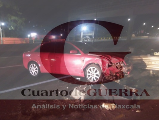 Dejan abandonados vehículos accidentados sobre la Texmelucan-Apizaco