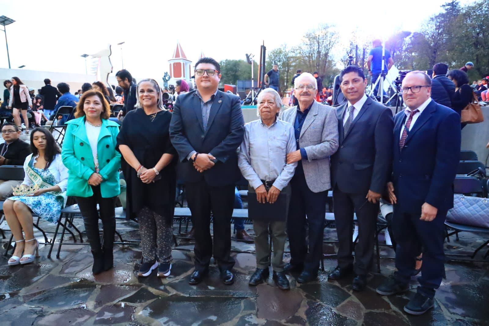 Realiza pasarela la UTT inspirada en obra textil del artista chiautempense Juan de la Cruz