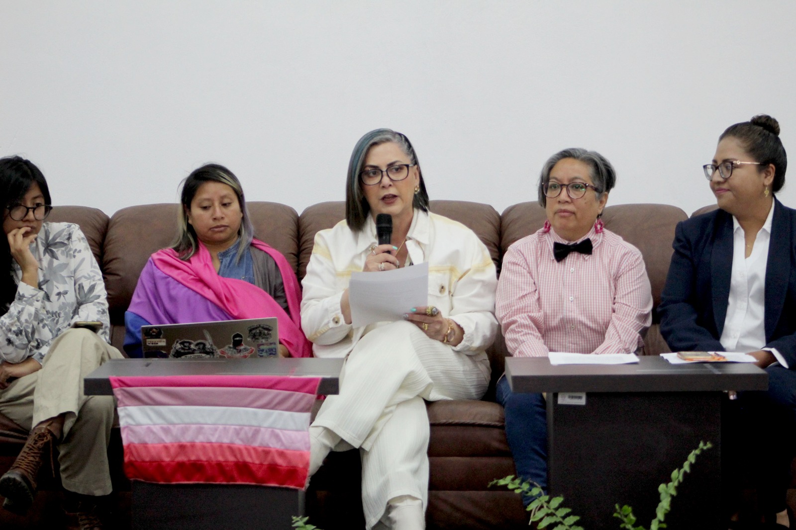 Acuerdan CEDH y La Cabilda agenda para visibilizar a las poblaciones lésbicas y bisexualas